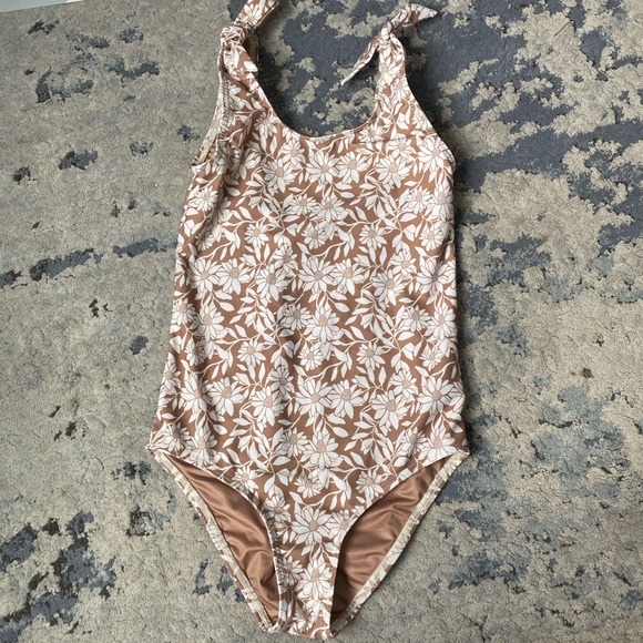 RYLEE & CRU Floral Beige Swimsuit - Picture 2 of 5